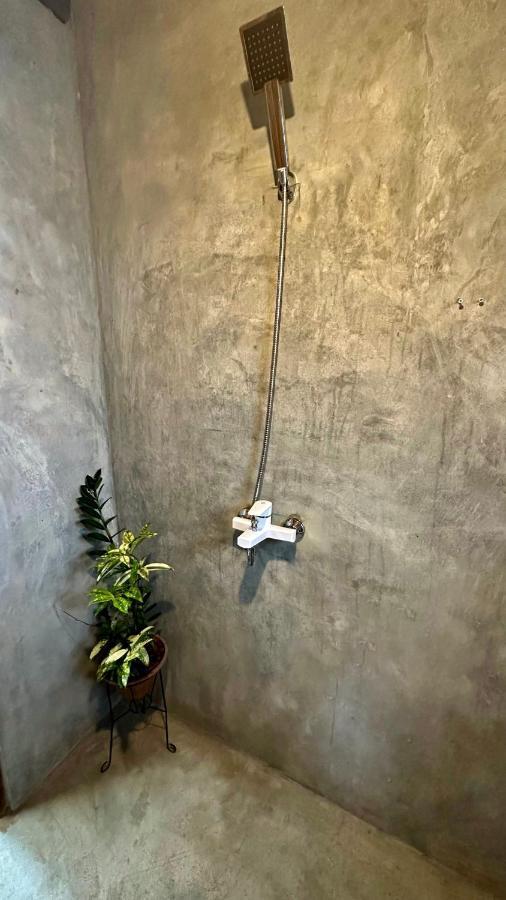 A Lounge Hostel And Cafe Ella Ngoại thất bức ảnh
