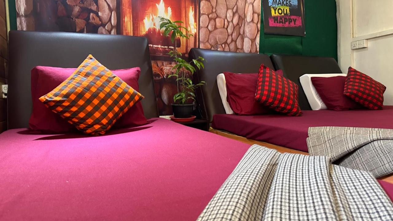 A Lounge Hostel And Cafe Ella Ngoại thất bức ảnh