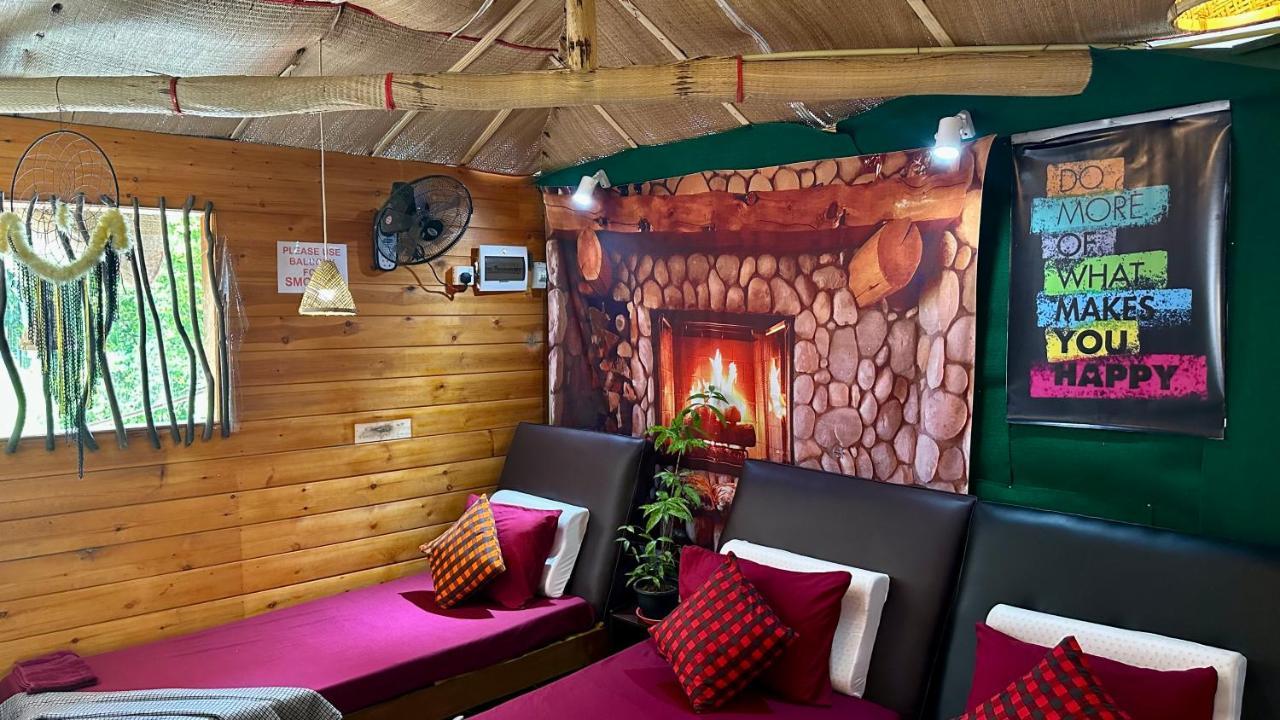 A Lounge Hostel And Cafe Ella Ngoại thất bức ảnh