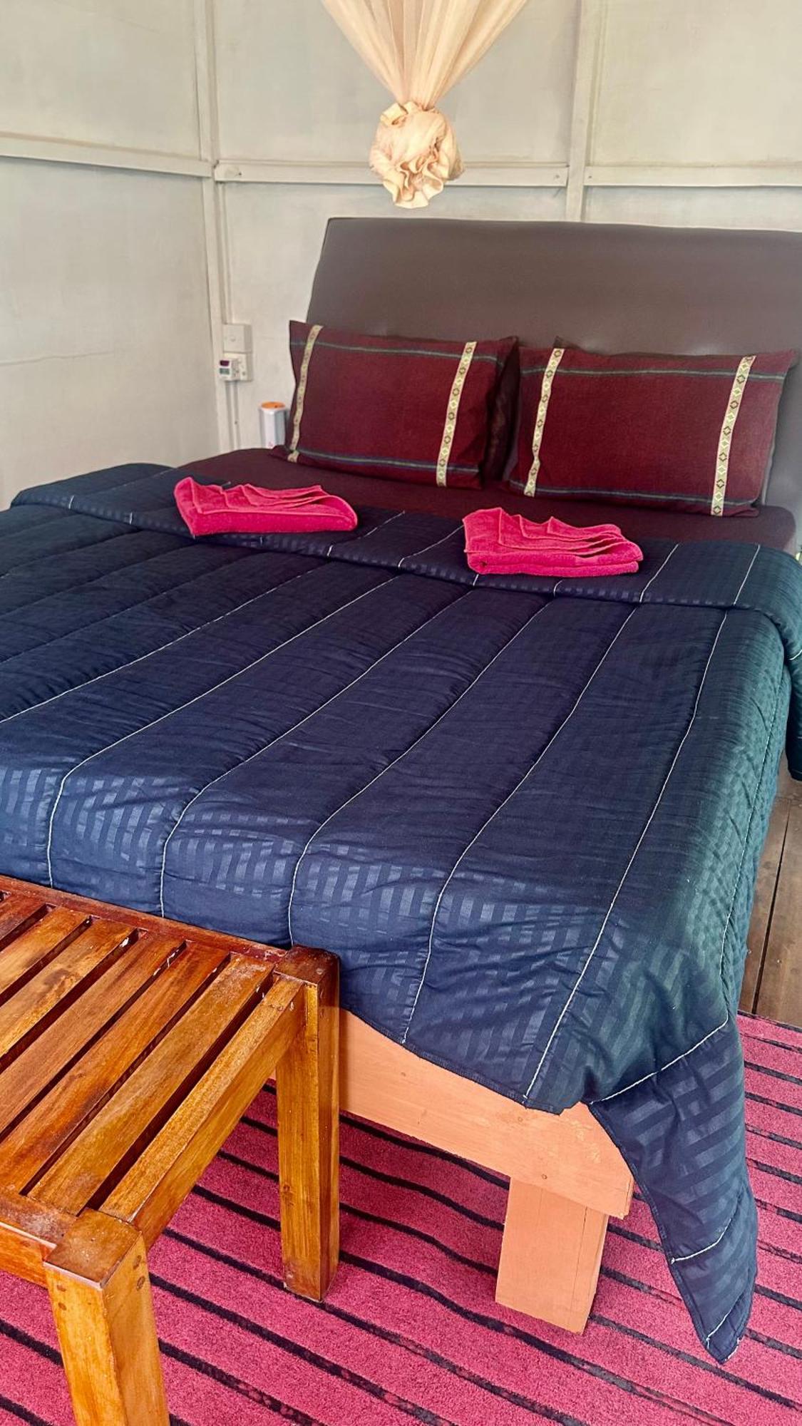 A Lounge Hostel And Cafe Ella Ngoại thất bức ảnh