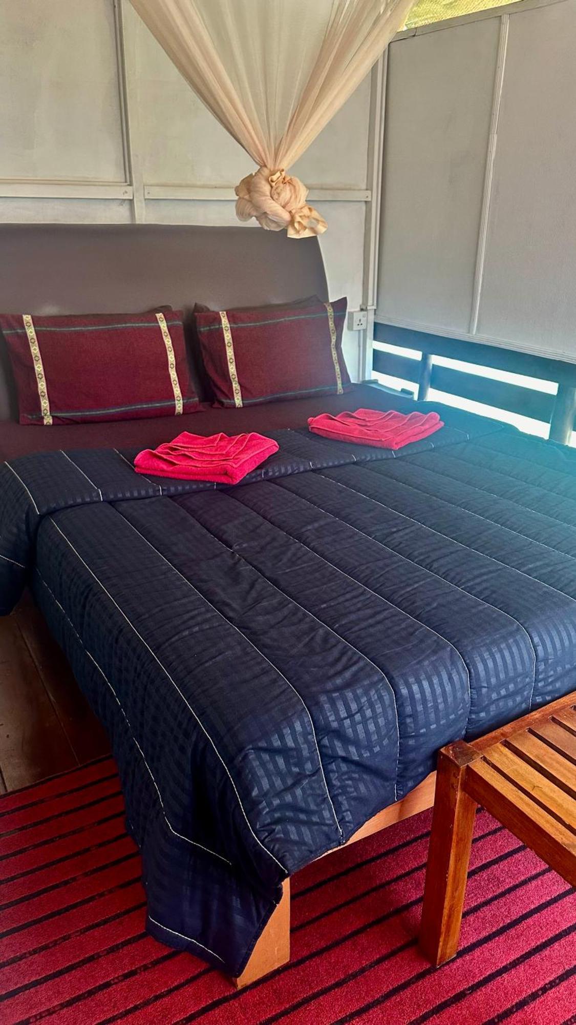 A Lounge Hostel And Cafe Ella Ngoại thất bức ảnh