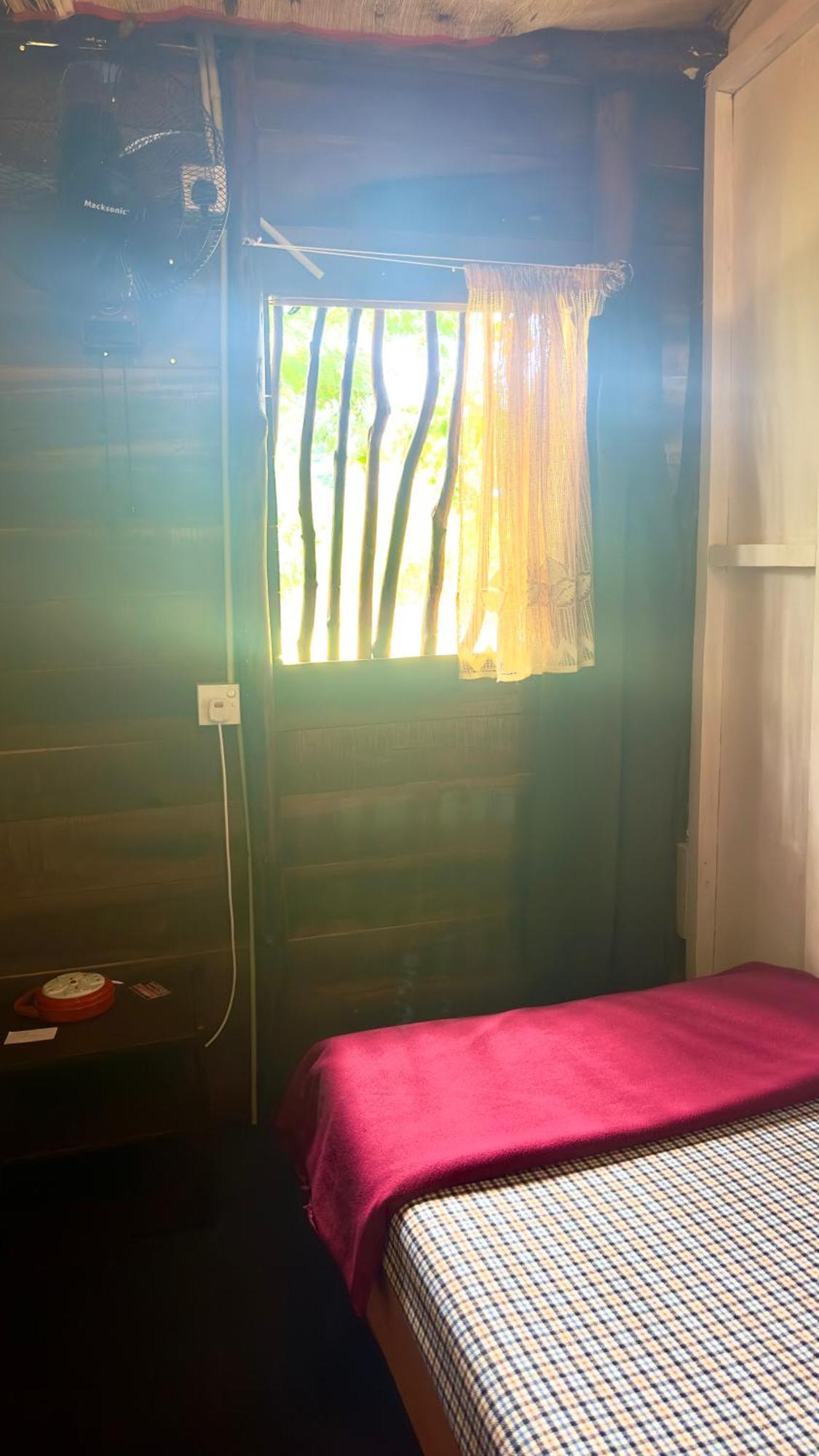 A Lounge Hostel And Cafe Ella Ngoại thất bức ảnh