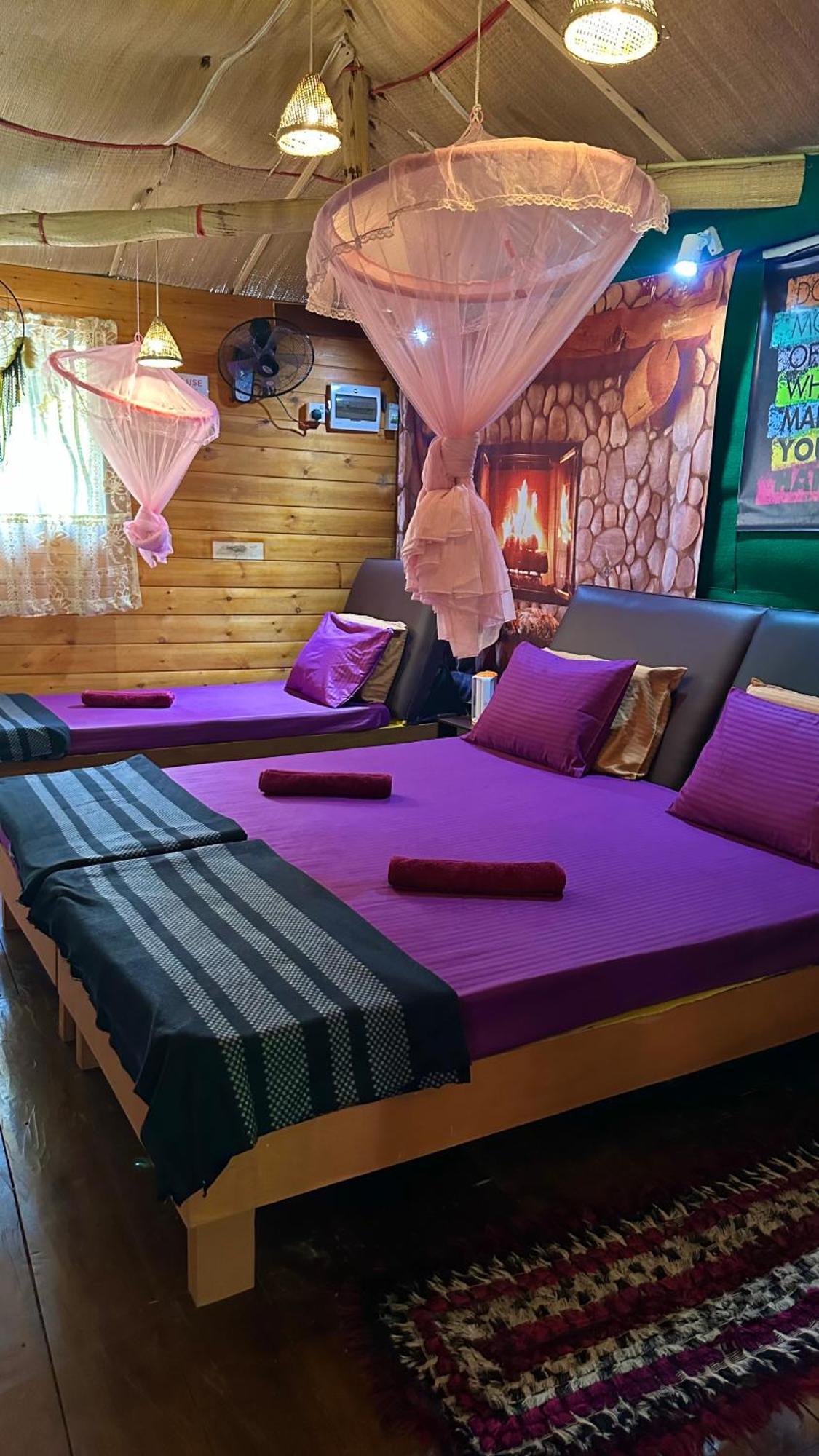 A Lounge Hostel And Cafe Ella Ngoại thất bức ảnh