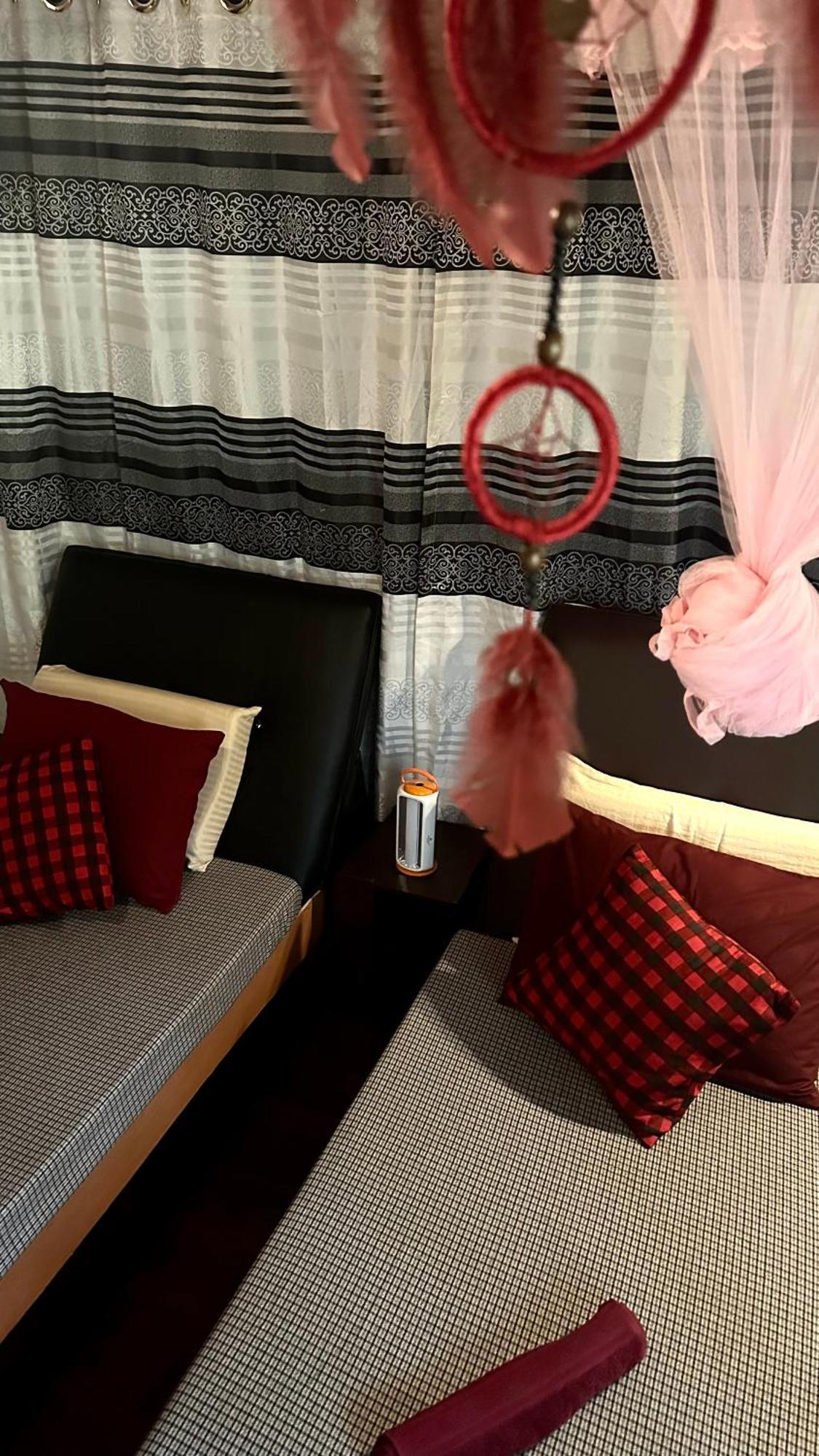 A Lounge Hostel And Cafe Ella Ngoại thất bức ảnh